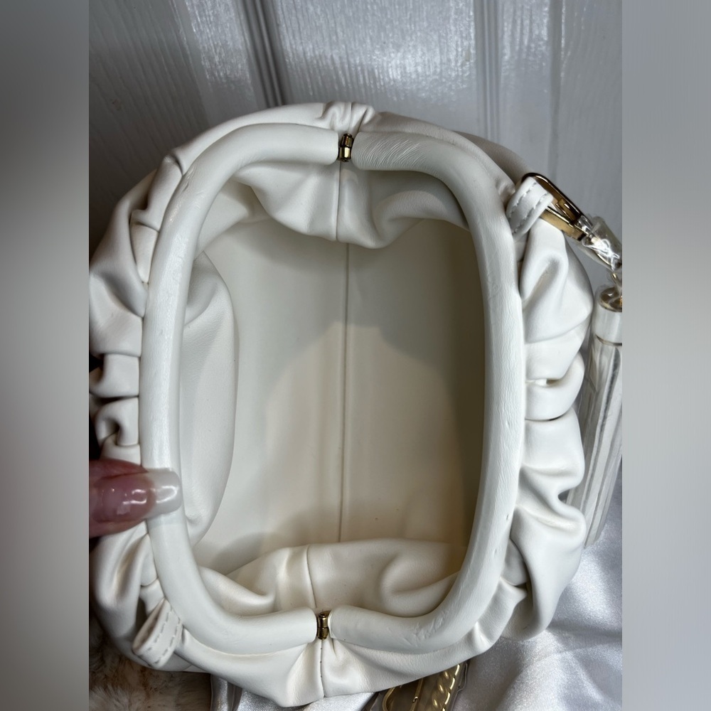 UNDERSTATED LEATHER CLUTCH CROSSBODY VEGAN LEATHER - Picture 3 of 12